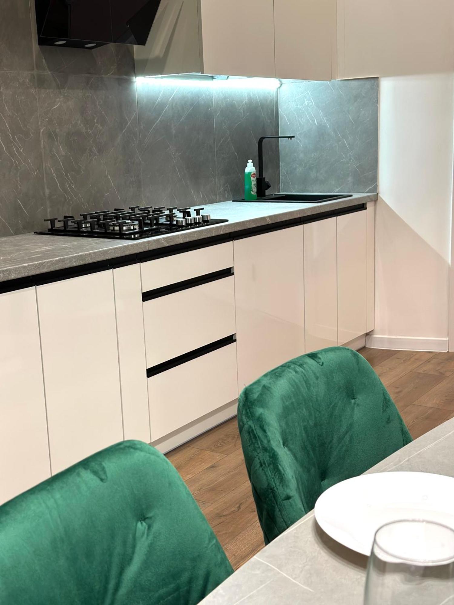 Romantic Apartments - In The Center Of Lviv , King-Size Bed Luaran gambar
