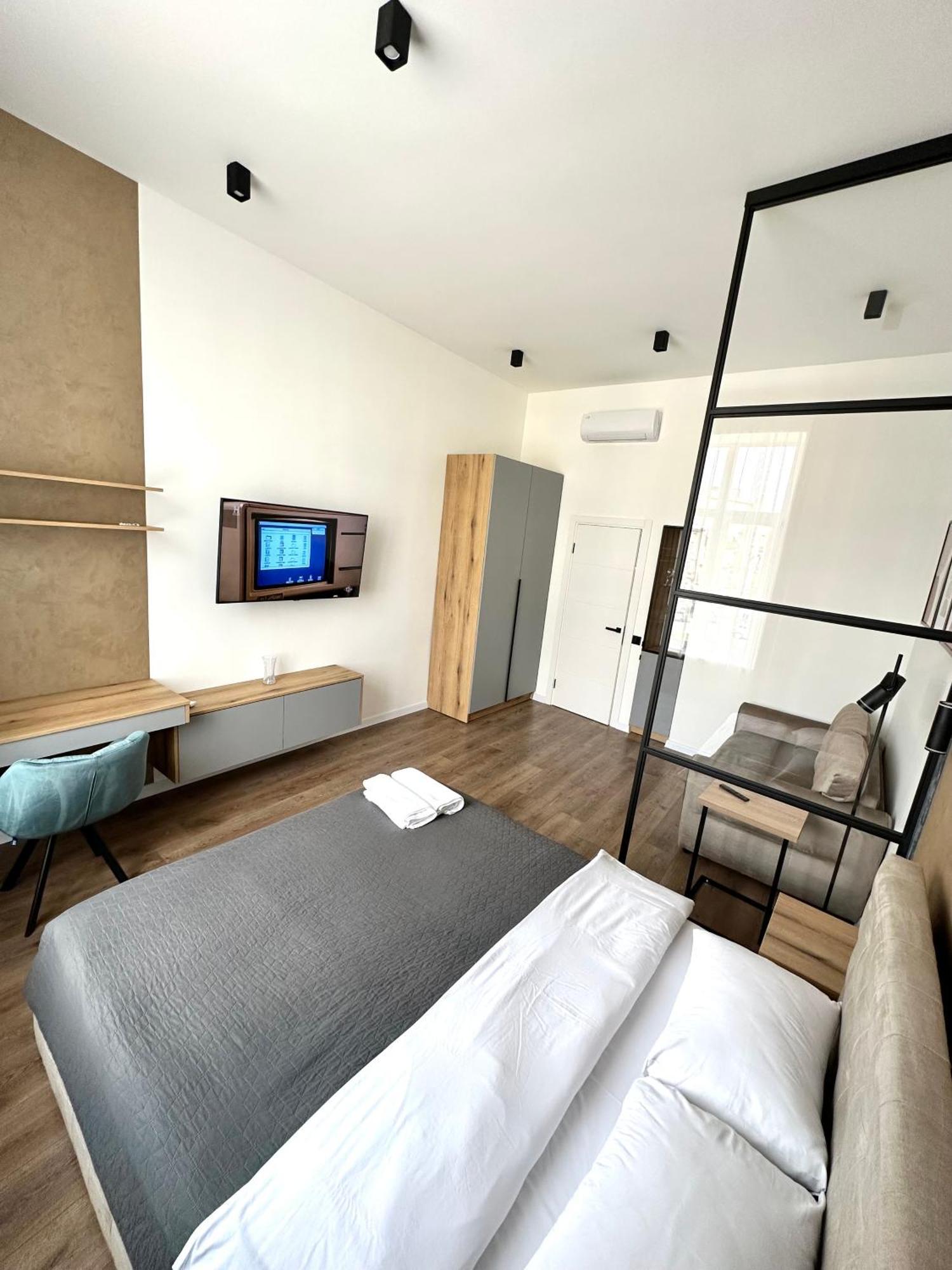 Romantic Apartments - In The Center Of Lviv , King-Size Bed Luaran gambar