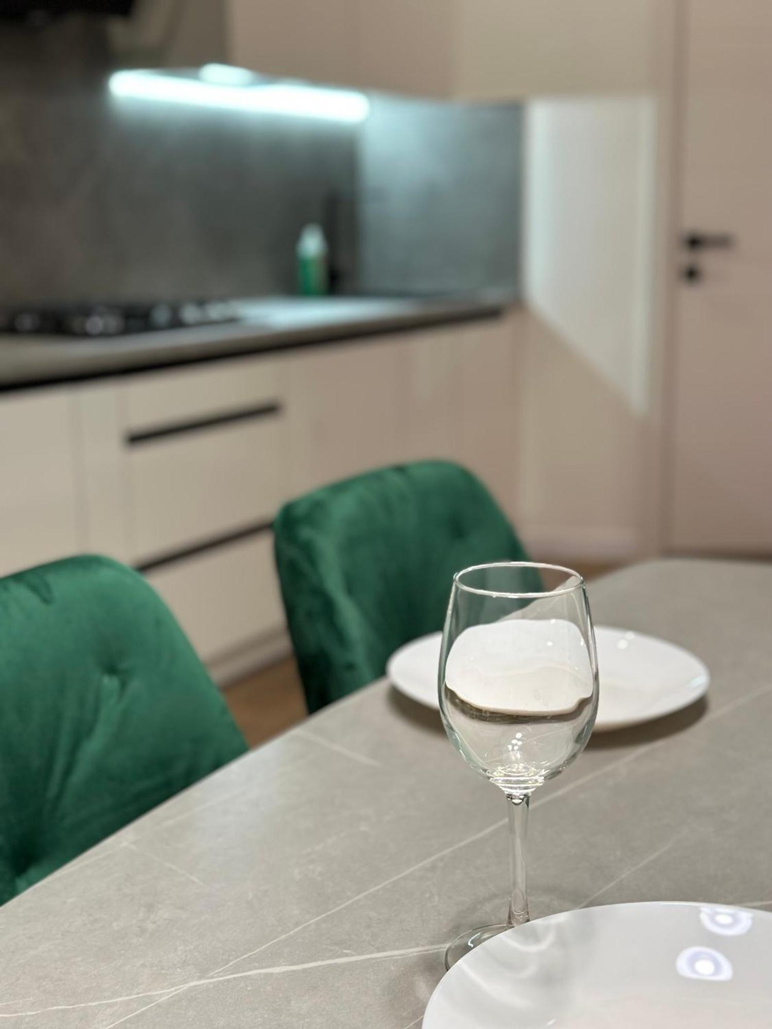 Romantic Apartments - In The Center Of Lviv , King-Size Bed Luaran gambar