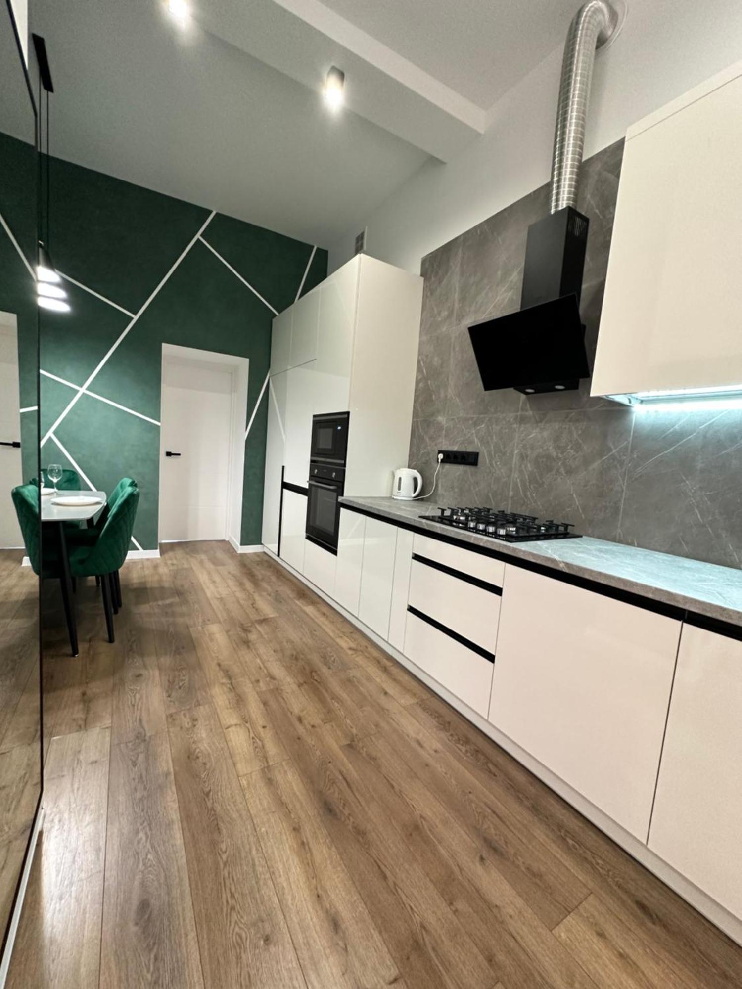 Romantic Apartments - In The Center Of Lviv , King-Size Bed Luaran gambar
